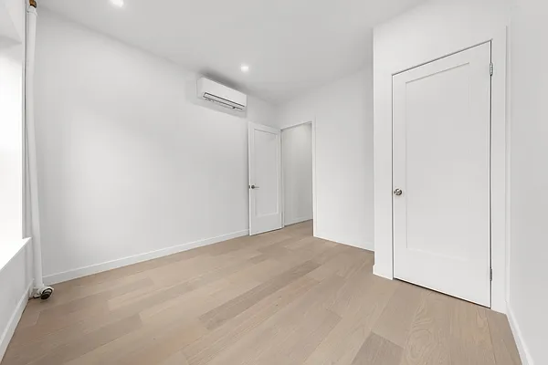 Rented by Compass | media 16