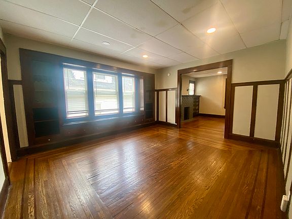4th image of 418 Crestwood Ave APT 2