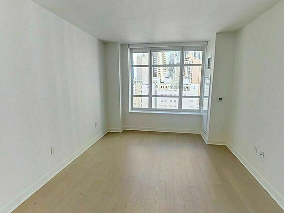 4th image of 45 Hoyt St #5Q