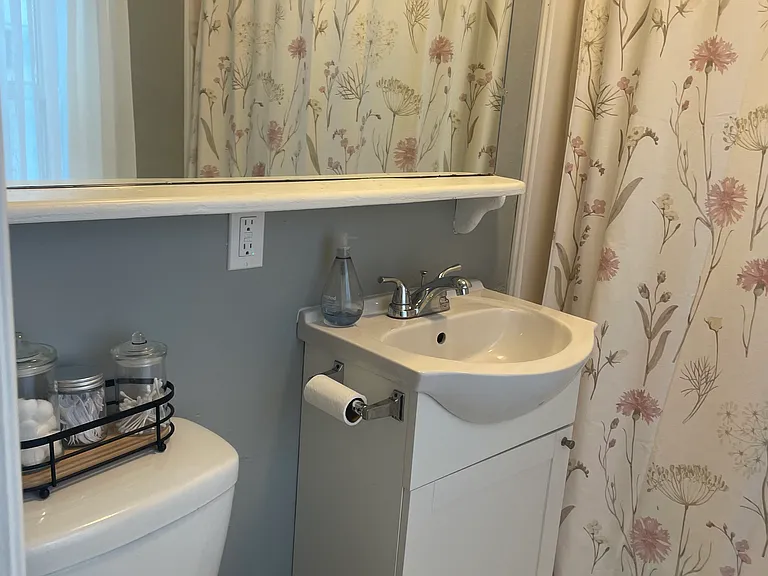 99 Main St #4 — Photo 9