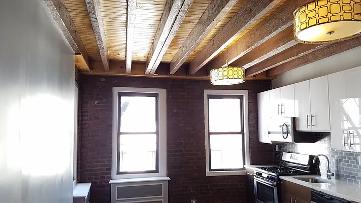 Rented by Smart NY Realty LLC | media 3