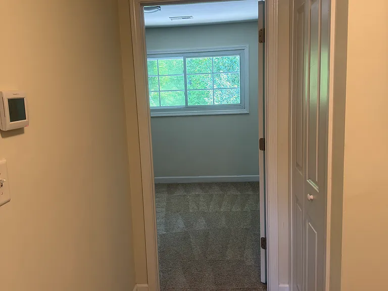 1215 Green Oaks Ln #H — Photo 15