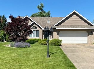 808 Friar Tuck Dr, Sturgis, MI 49091