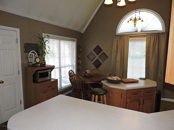 4th image of 6110 Seminole Dr