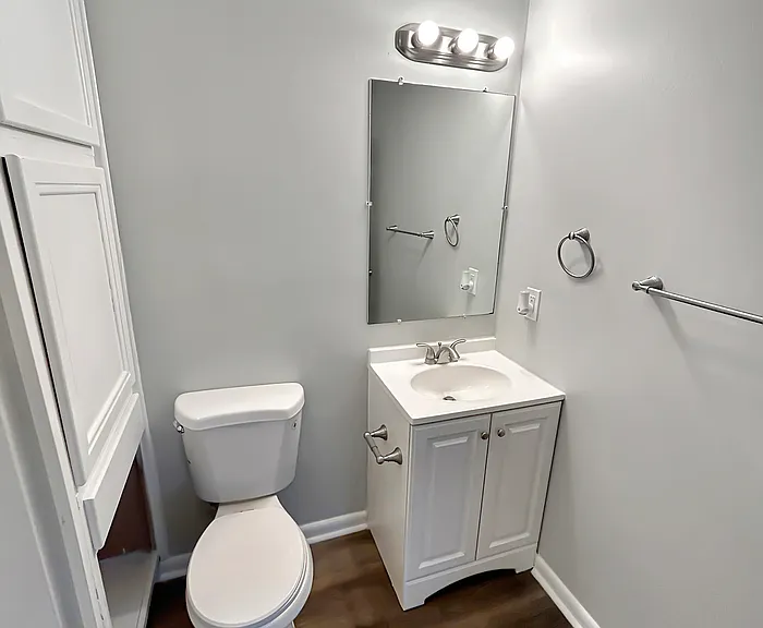 208 Glenrose Ct — Photo 10