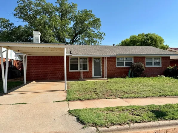 405 E Elm St, Denver City, TX 79323