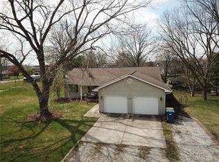 368 Overlook Dr, Edwardsville, IL 62025