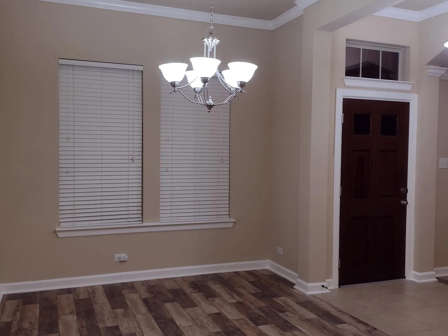 3 bed, 2000 sqft, $2,199 — Photo 3