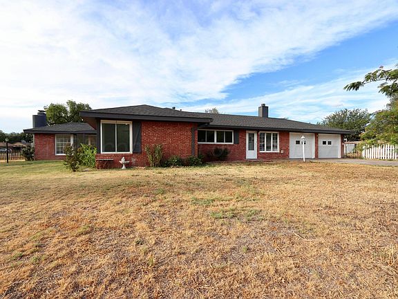 3rd image of 2041 S Travis St