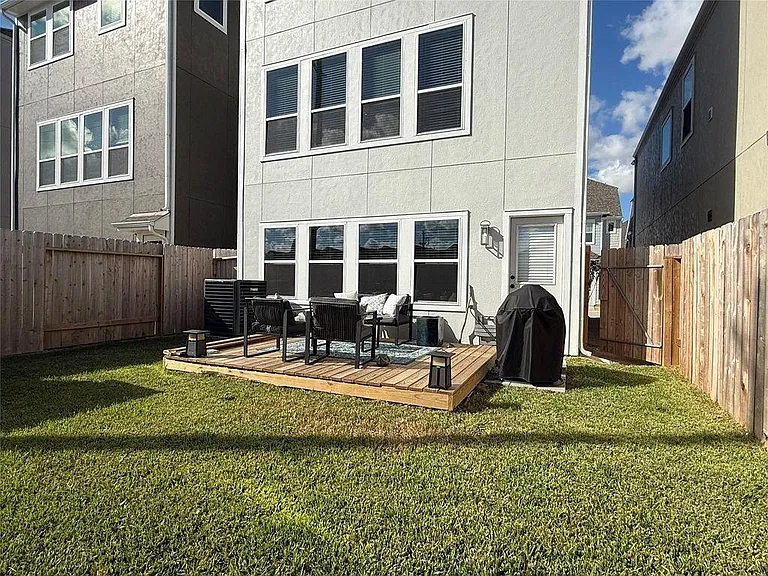 5614 Green Rise Ln — Photo 23