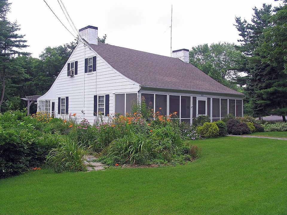 5629 Main Street 