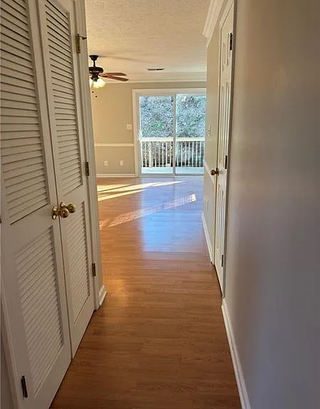 146 Bridge View Dr — Photo 8
