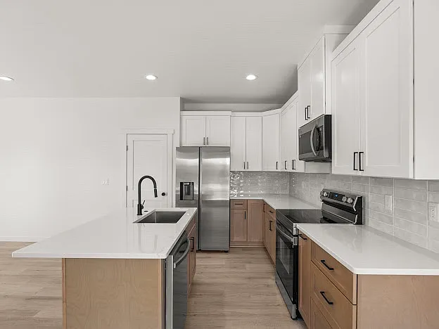 801 Fountain Blvd #A — Photo 3