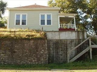 2nd image of 1812 Holman St