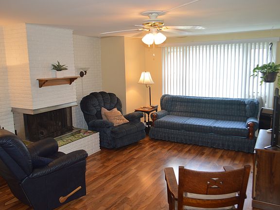 2nd image of 219 Sioux Ave