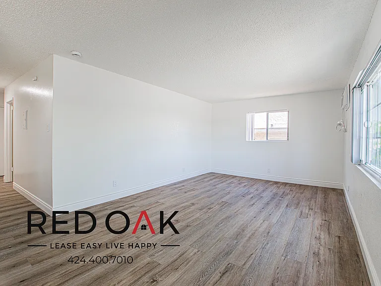 9260 Palm St #15 — Photo 7