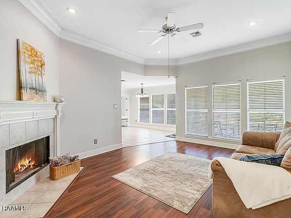 2nd image of 408 Crest Cir
