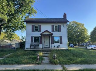 305 W Balsam St, Forreston, IL 61030