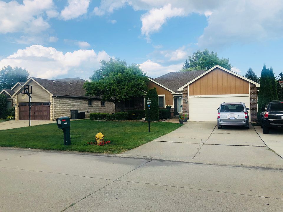 1st image of 43092 Sinnamon Ln