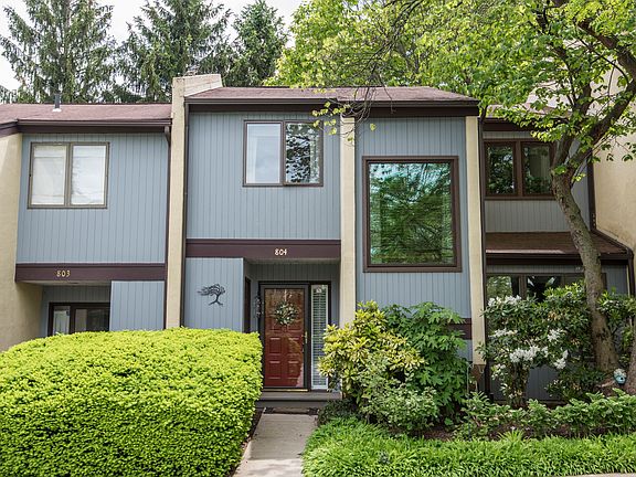 4th image of 804 Somerset Ct