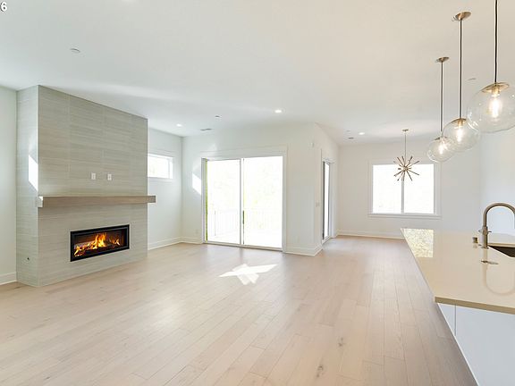 4th image of 5199 N Benton Dr
