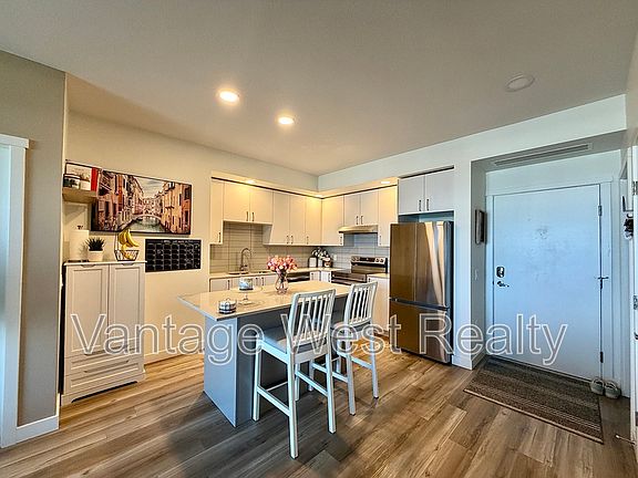 4th image of 1057 Frost Rd #413