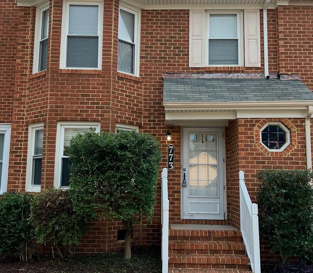 3 bed, 2.5 bath, 1584 sqft, $2,500 — Photo 1