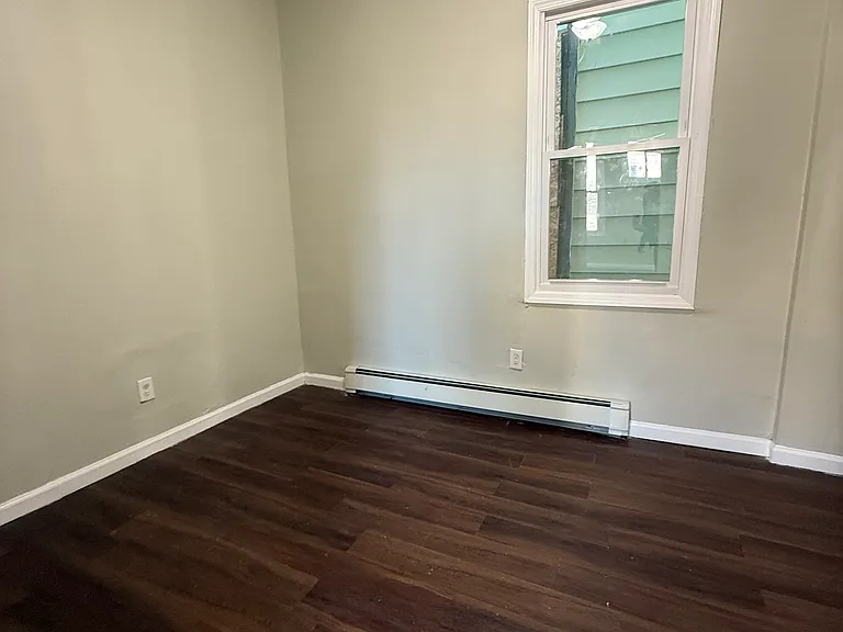 241 12th Ave #1L — Photo 3