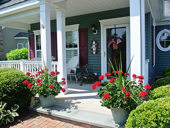 3rd image of 94 Golden Spruce Dr