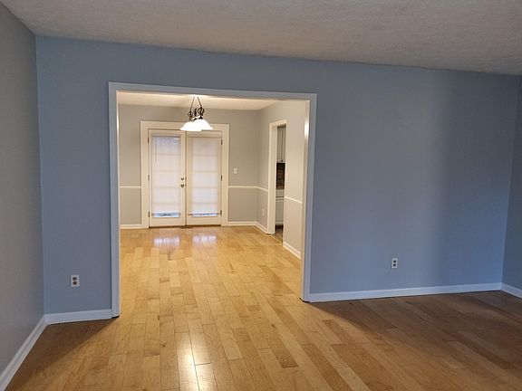 2nd image of 5578 Chesapeake Way