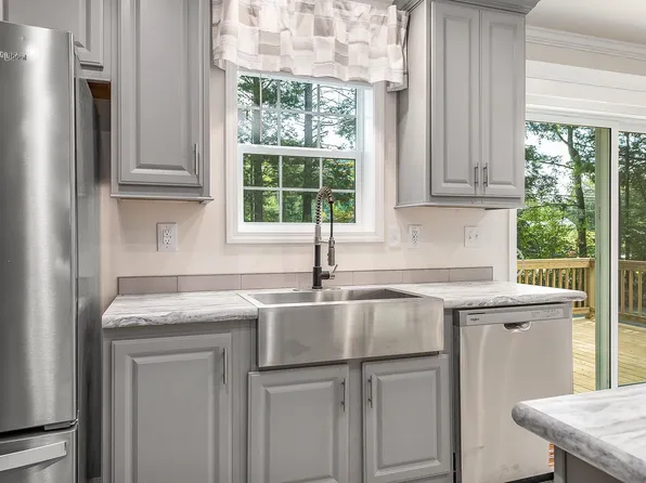 3 Alison Circle, Hampton, NH 03842