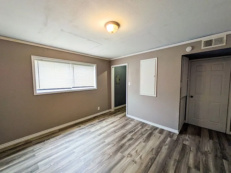 Lambda Apartments — Photo 9