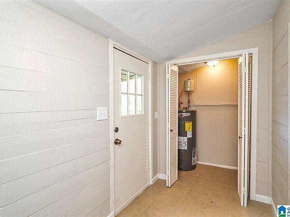5th image of 108 Mississippi St