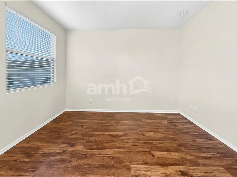 1688 E Primavera Way — Photo 9