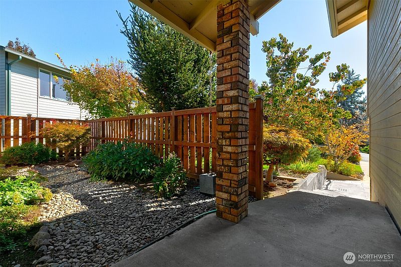2nd image of 312 N 50th Avenue