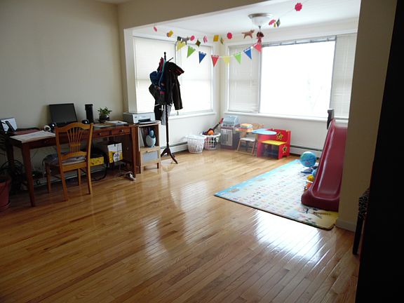 5th image of 212 Glenwood Ave