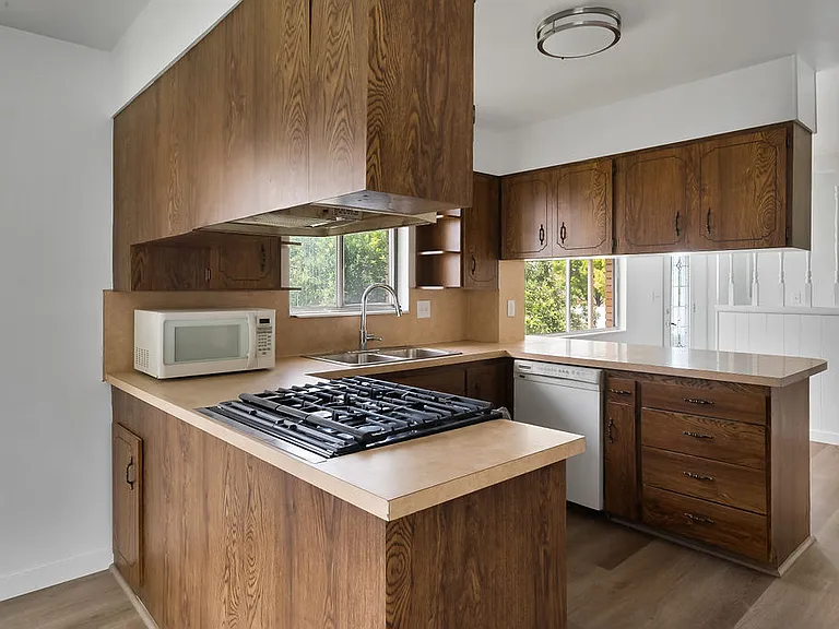 11044 S Temple Dr — Photo 10