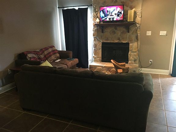 4th image of 9920 Fairway Villas Ln