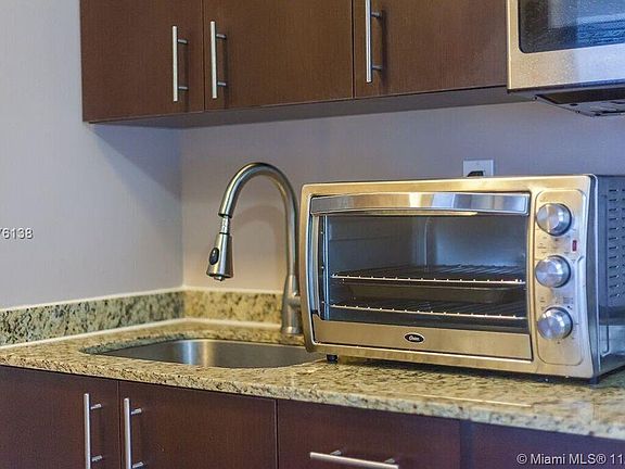 5th image of 1752 NW 1st St APT 3