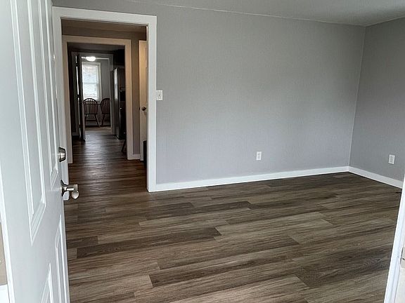 5th image of 710 Falls St