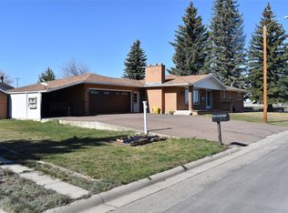 622 7th Ave SW, Conrad, MT 59425
