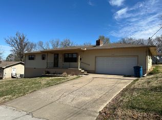 807 S Ripley St, Neosho, MO 64850