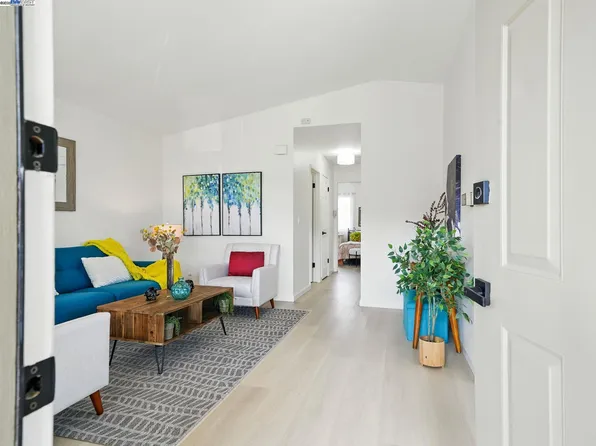 49 Paseo Grande APT E, San Lorenzo, CA 94580