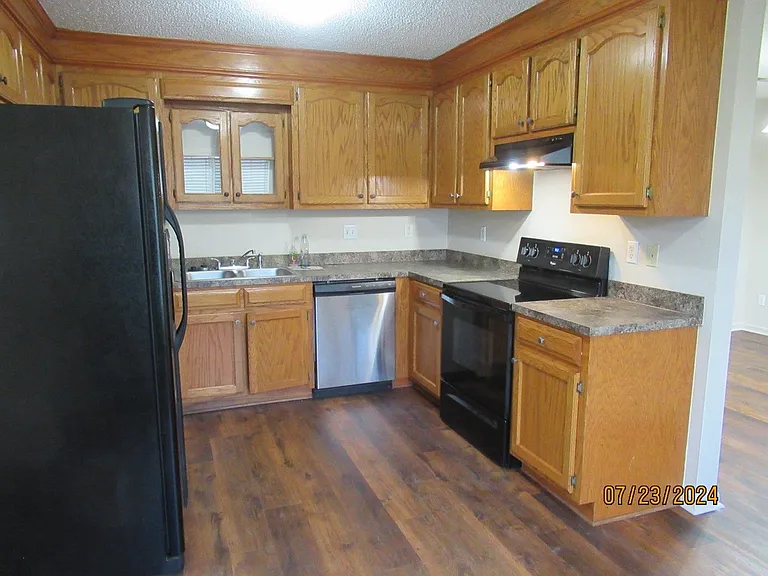 3590 Oleander Dr — Photo 5