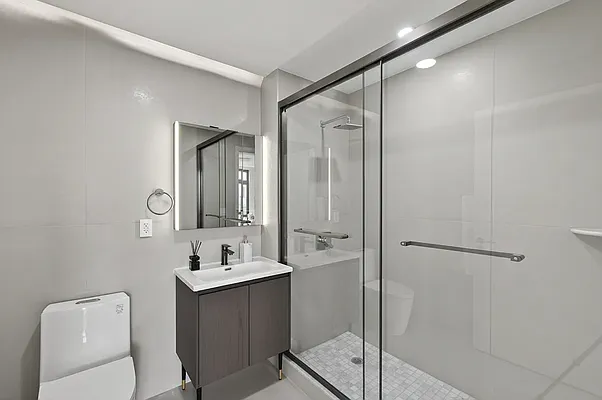 Bathroom, photo 1