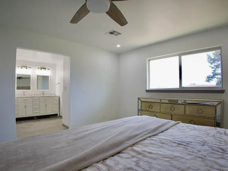 10100 Woodway Dr — Photo 23