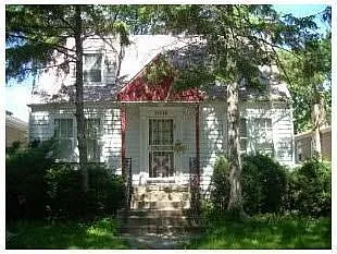 14716 Atlantic Ave photo 1