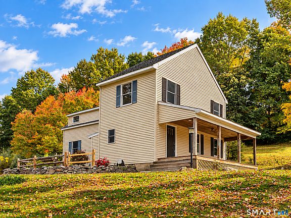 2nd image of 28 Curtiss Hill Road