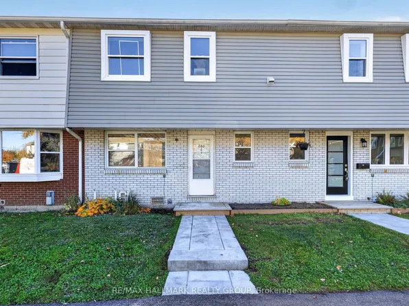 660 Hochelaga St #44, Ottawa, ON K1K 2E9