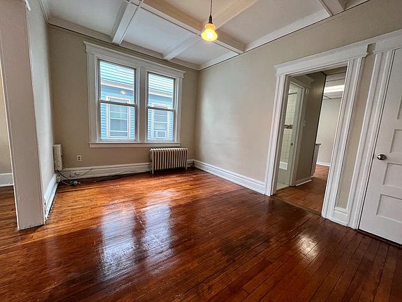 Dining room or office space